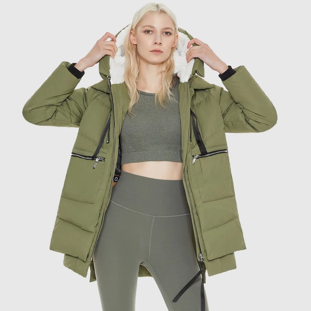 OROLAY Women’s Casual Puffer Waterproof Winter Coat, 700+ Duck Down Filled